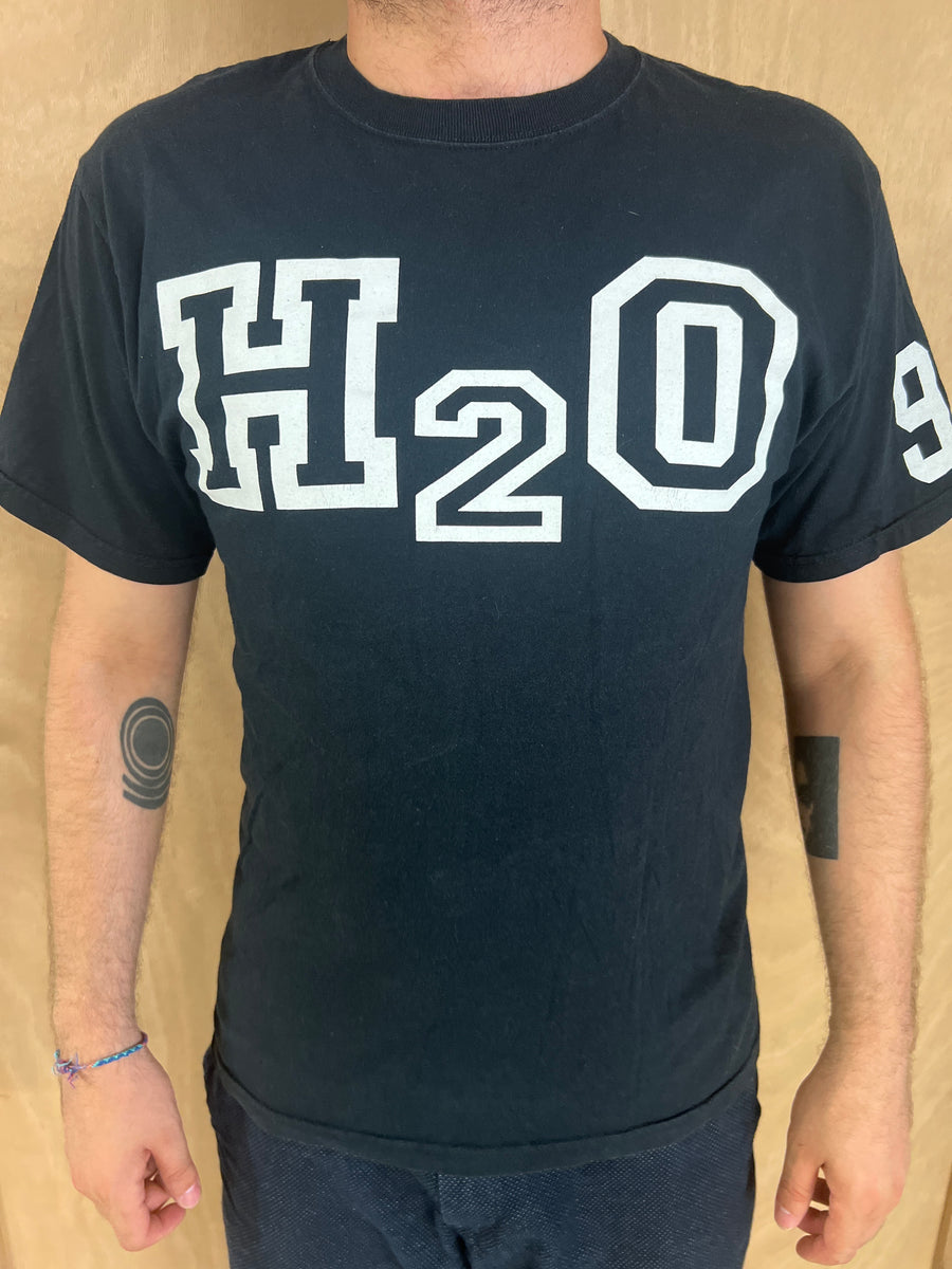 H2O (T-Shirt / Medium) – Wolves of Hades
